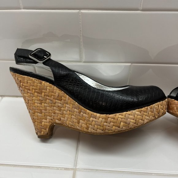 Banana Republic Wedge Heels - 6 - Picture 4 of 8